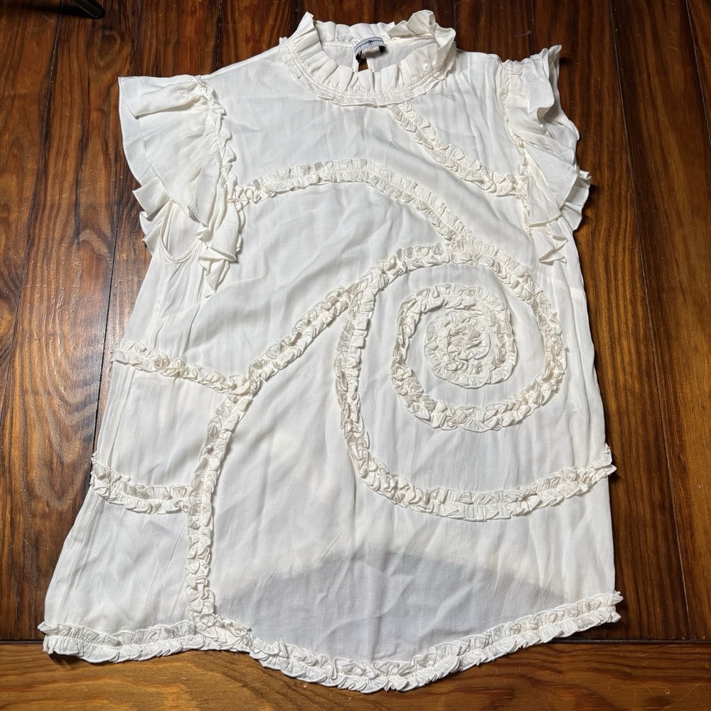 HIGH Claire Campbell Ivory Ruffle Swirl Appliqué High Neck Blouse Sz 6 Dainty